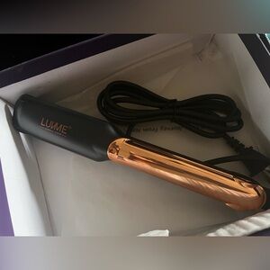 Flat iron